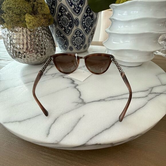 NWT Chanel Cat Eye Braided Chain Arms
Sunglasses no case - Picture 8 of 11